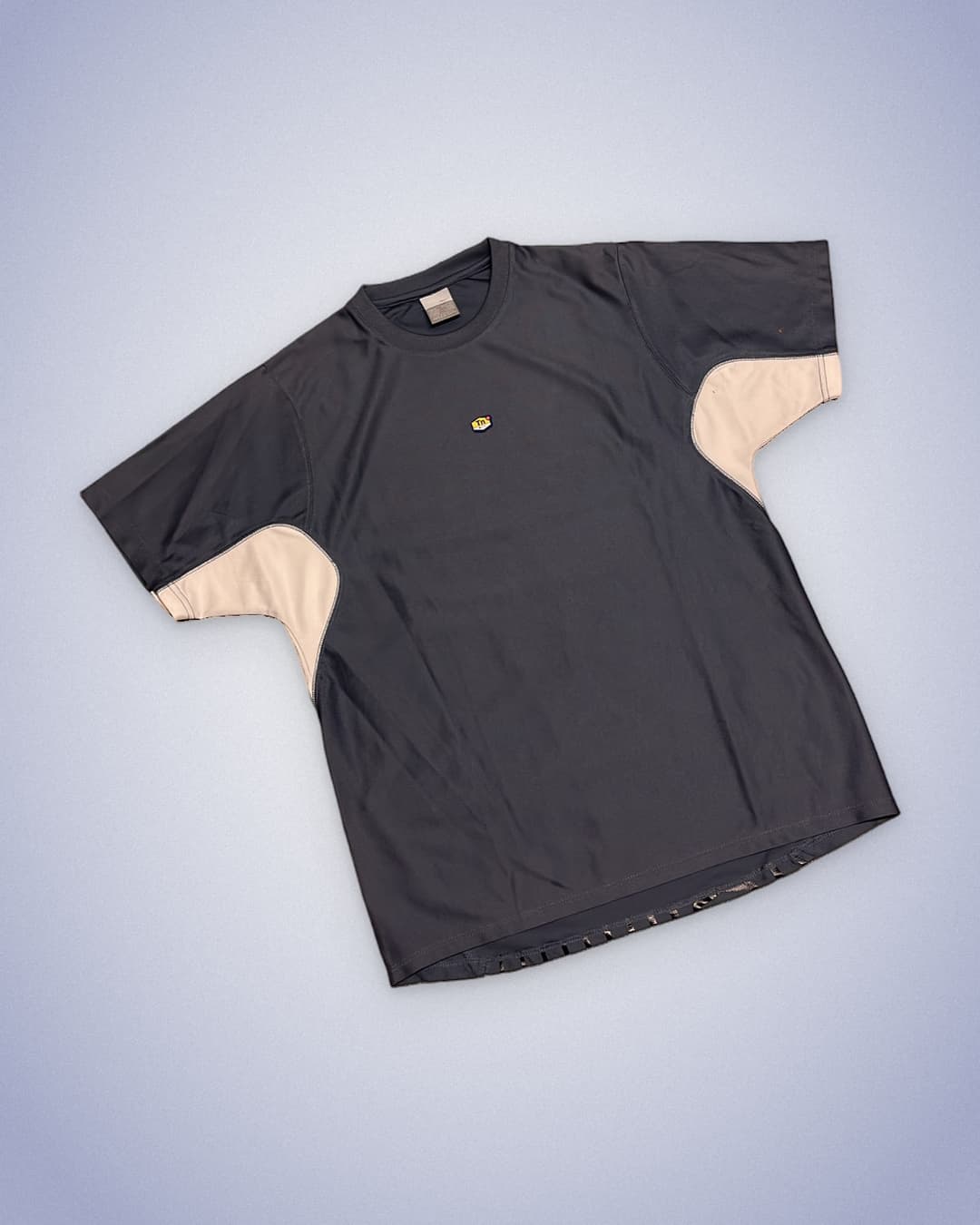 Nike TN-Tshirt Soundwave Grey — 1