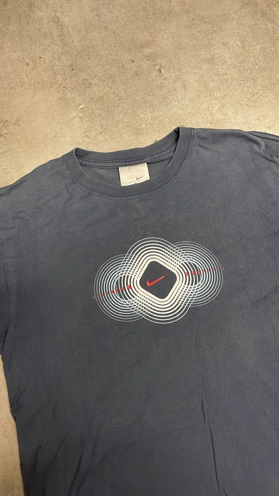 Nike Graphic T-Shirt Grey — 3