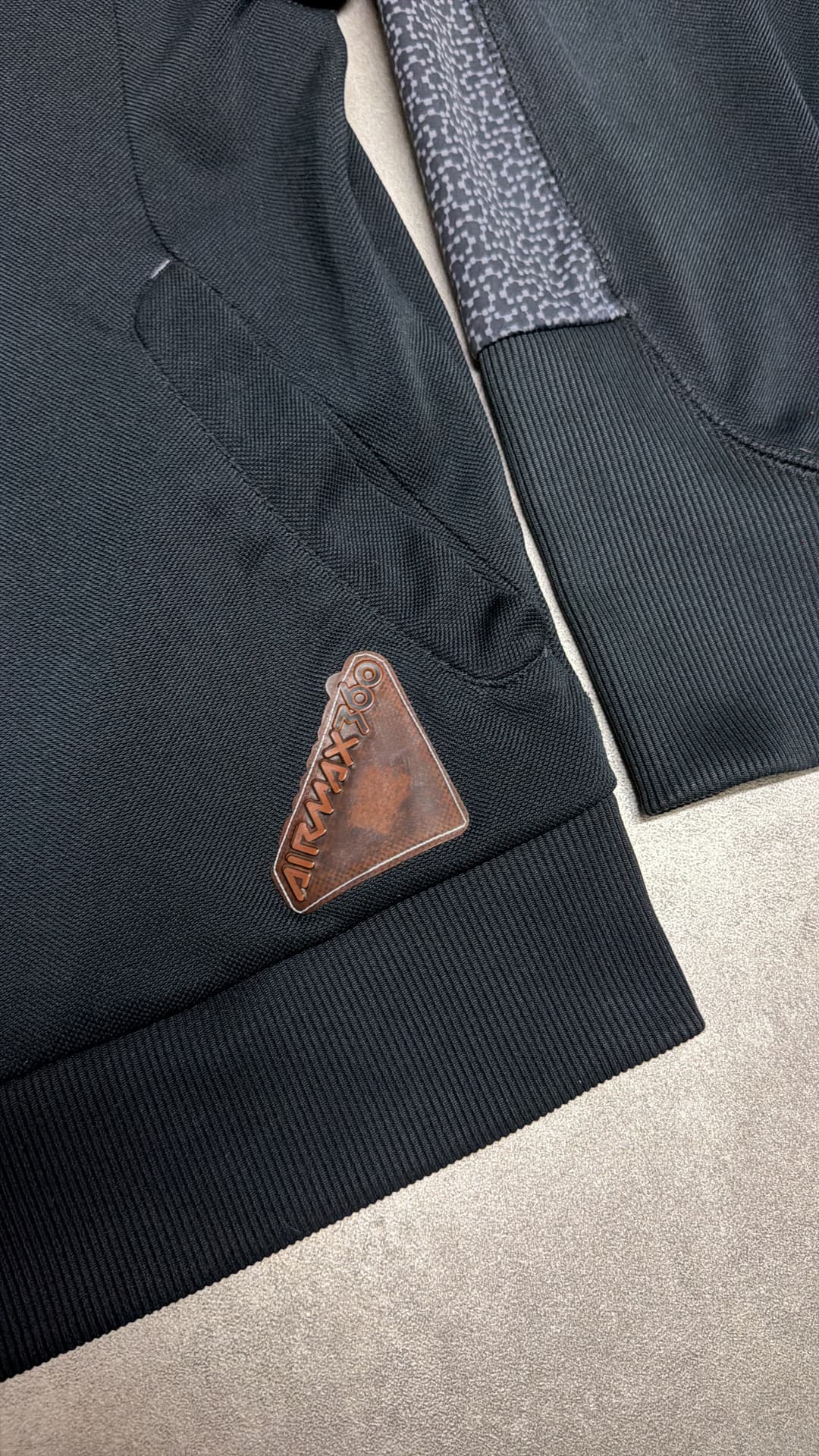 Nike Airmax 360 Zip-Up Black — 4