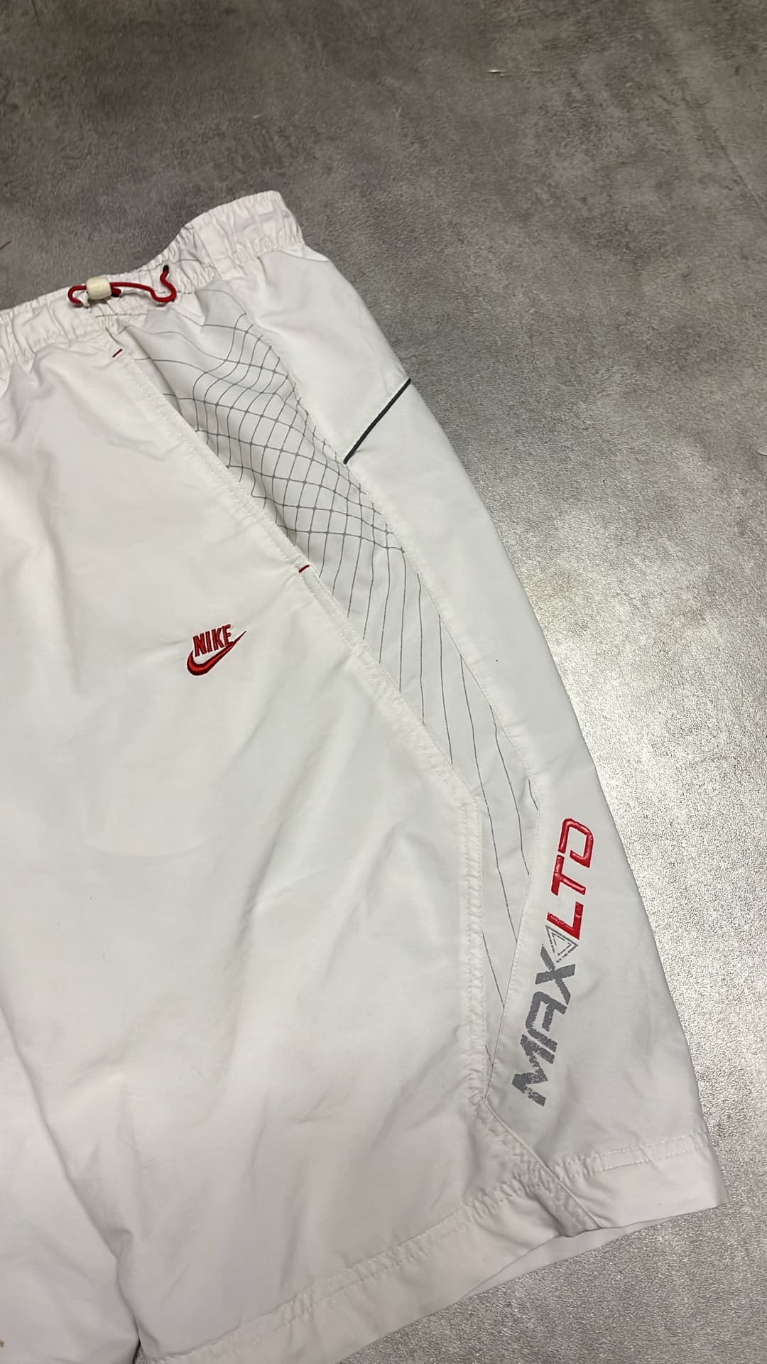 Nike Airmax LTD Shorts White — 3