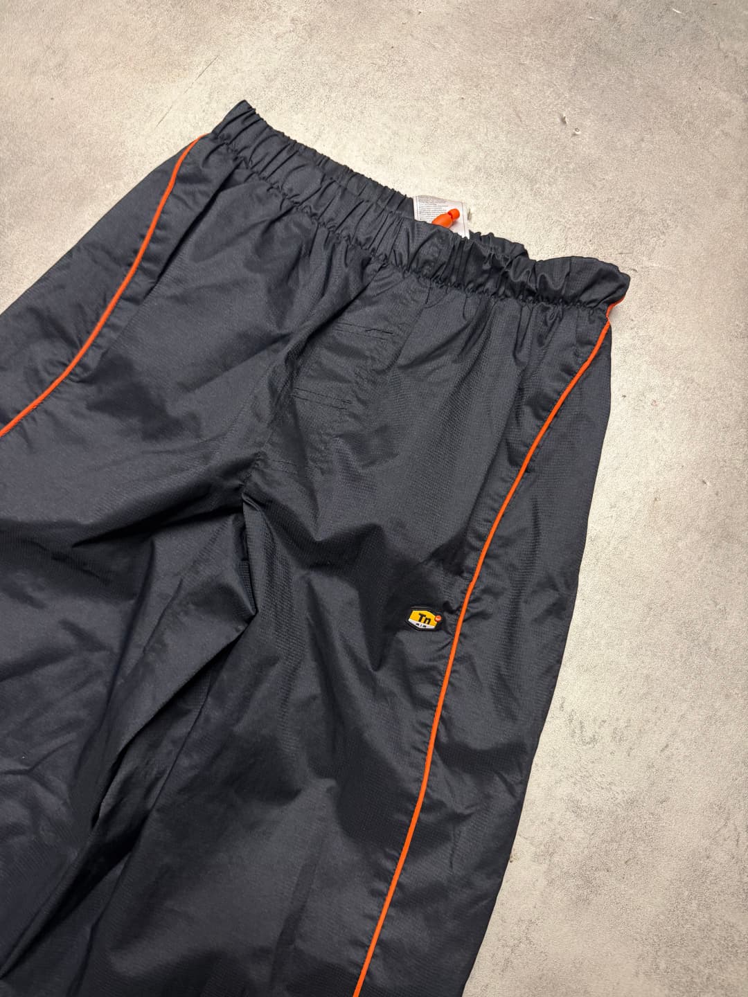 Nike Tn Trackpants Black/Orange — 3