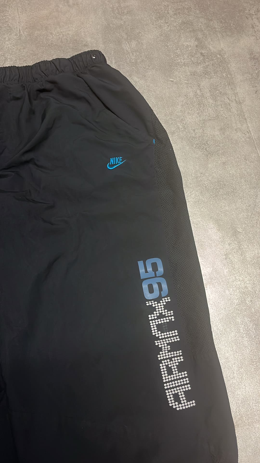 Nike Airmax 95 Trackpants Black — 3