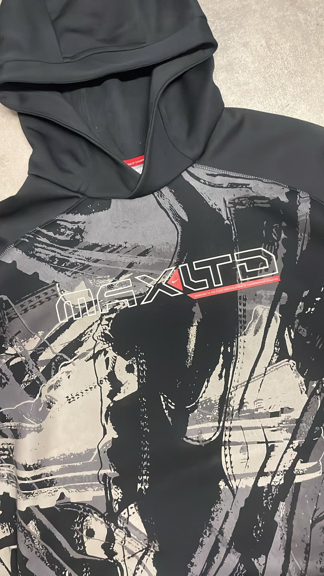 Nike Airmax LTD Hoodie Black — 3