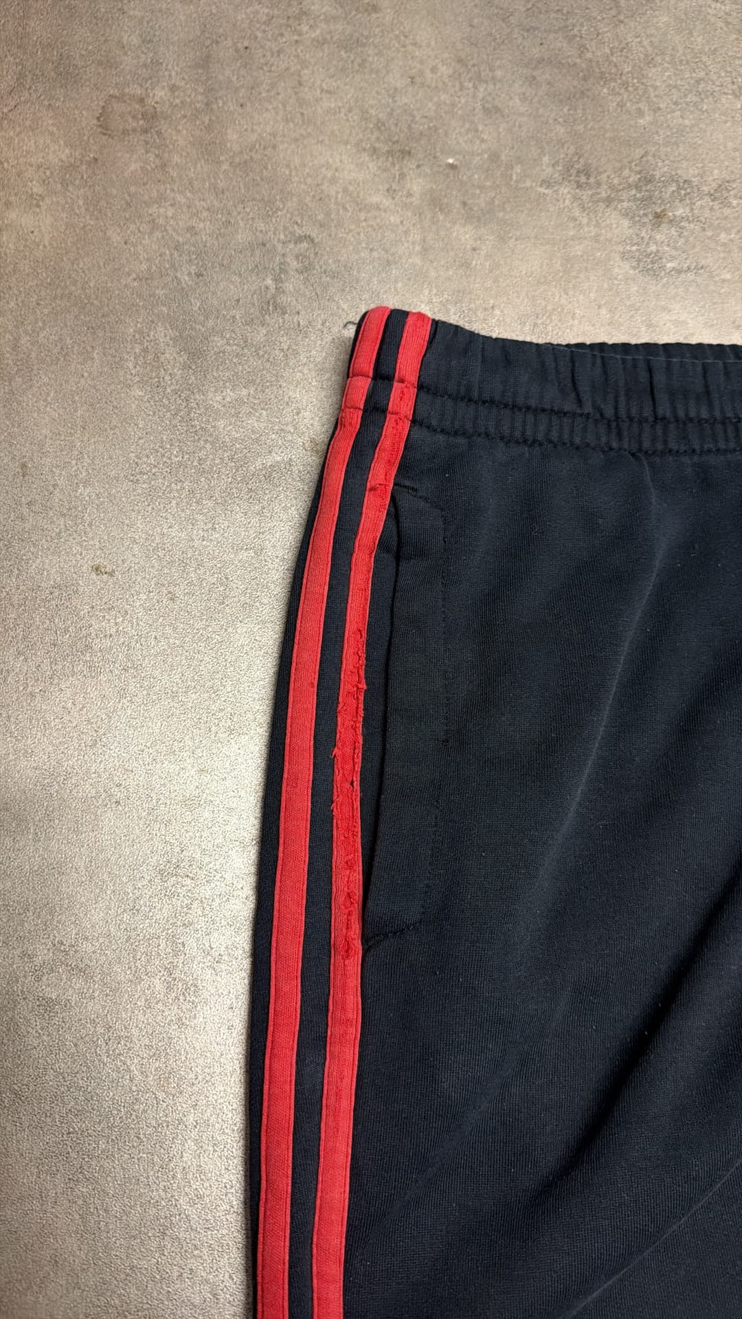 Adidas PE Jogger Black/Red — 4
