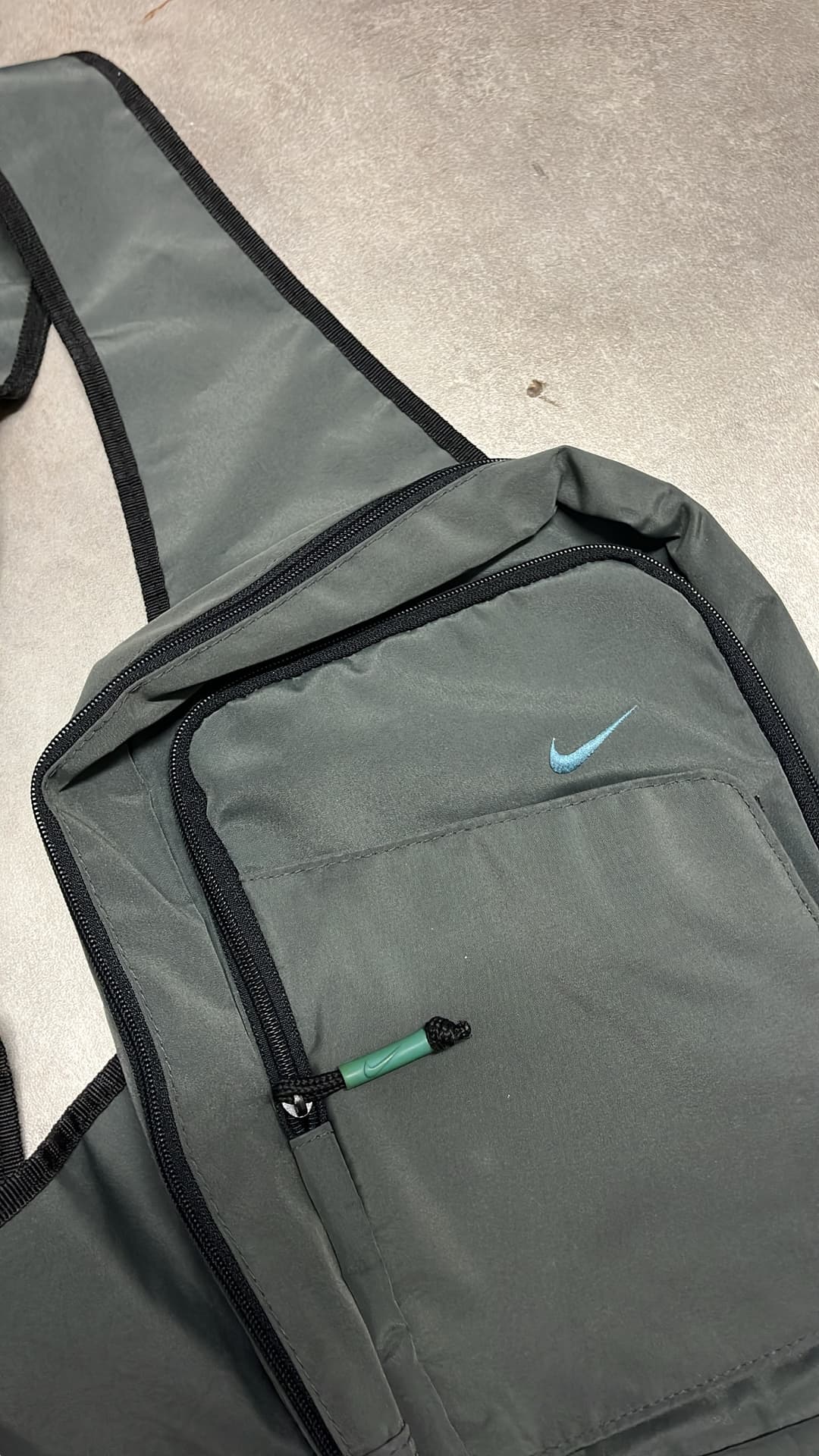 Nike sling bag — 3