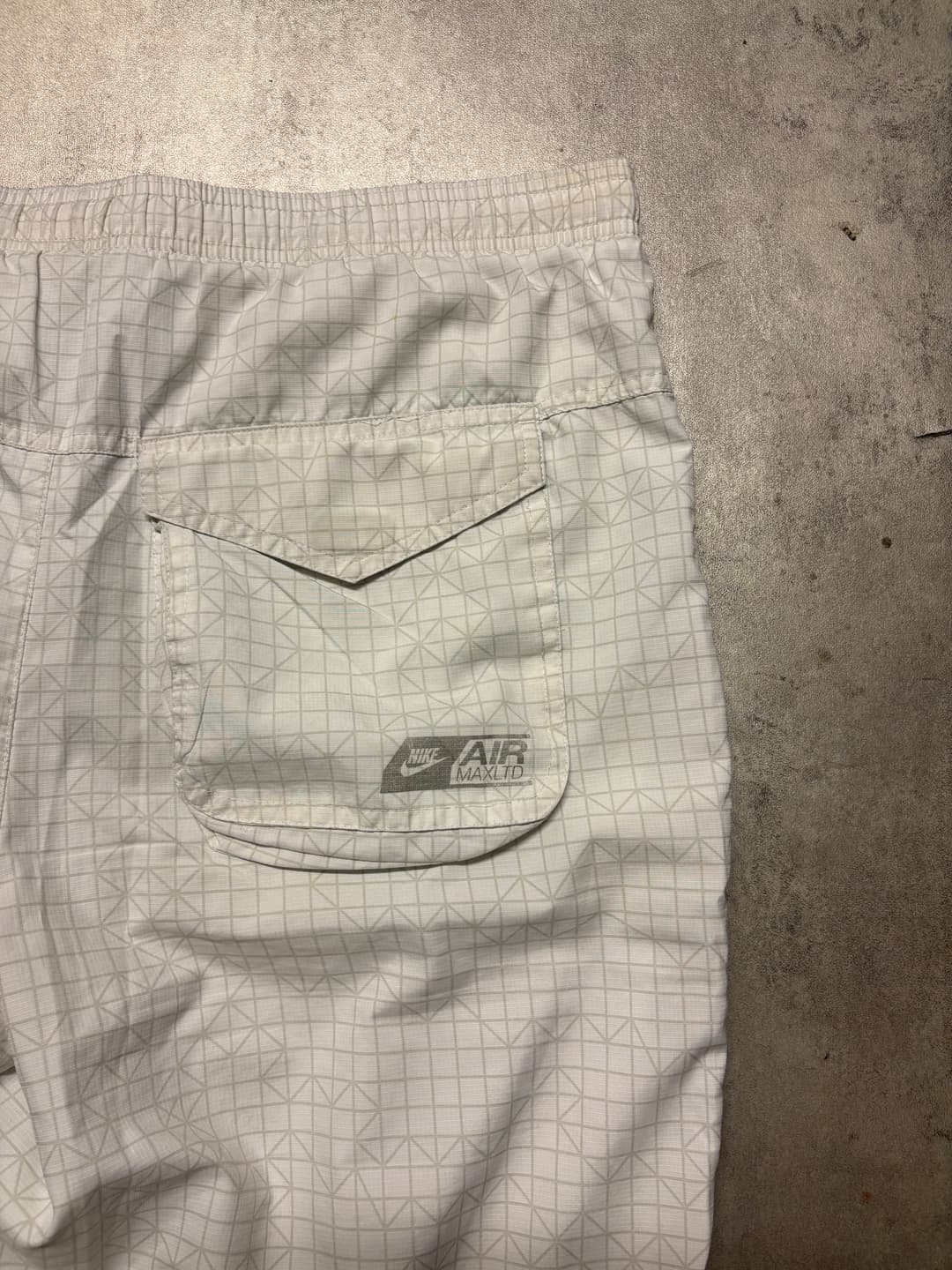 Nike Airmax LTD Shorts White — 4
