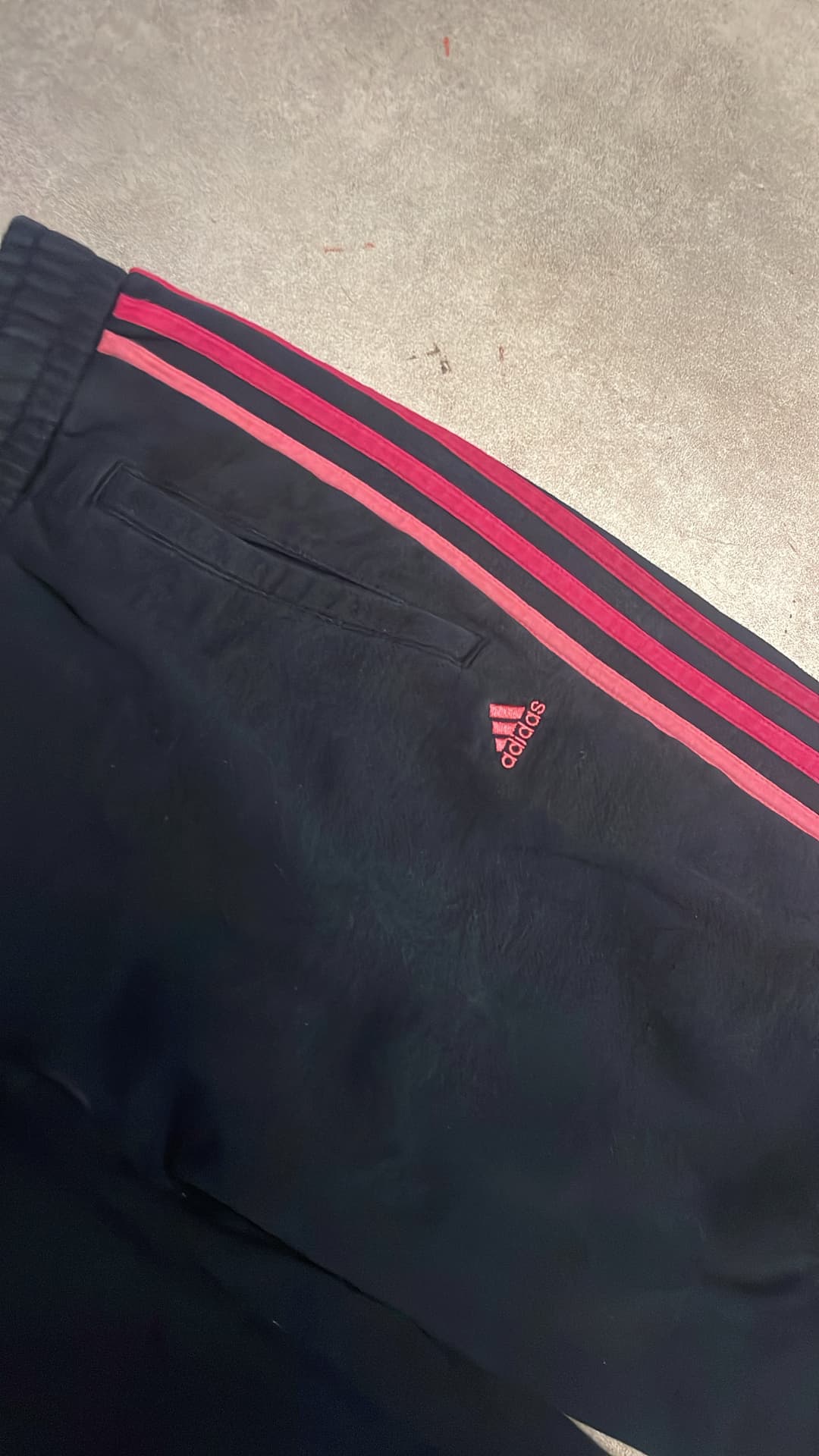Adidas P-E Jogger Black/Pink — 3