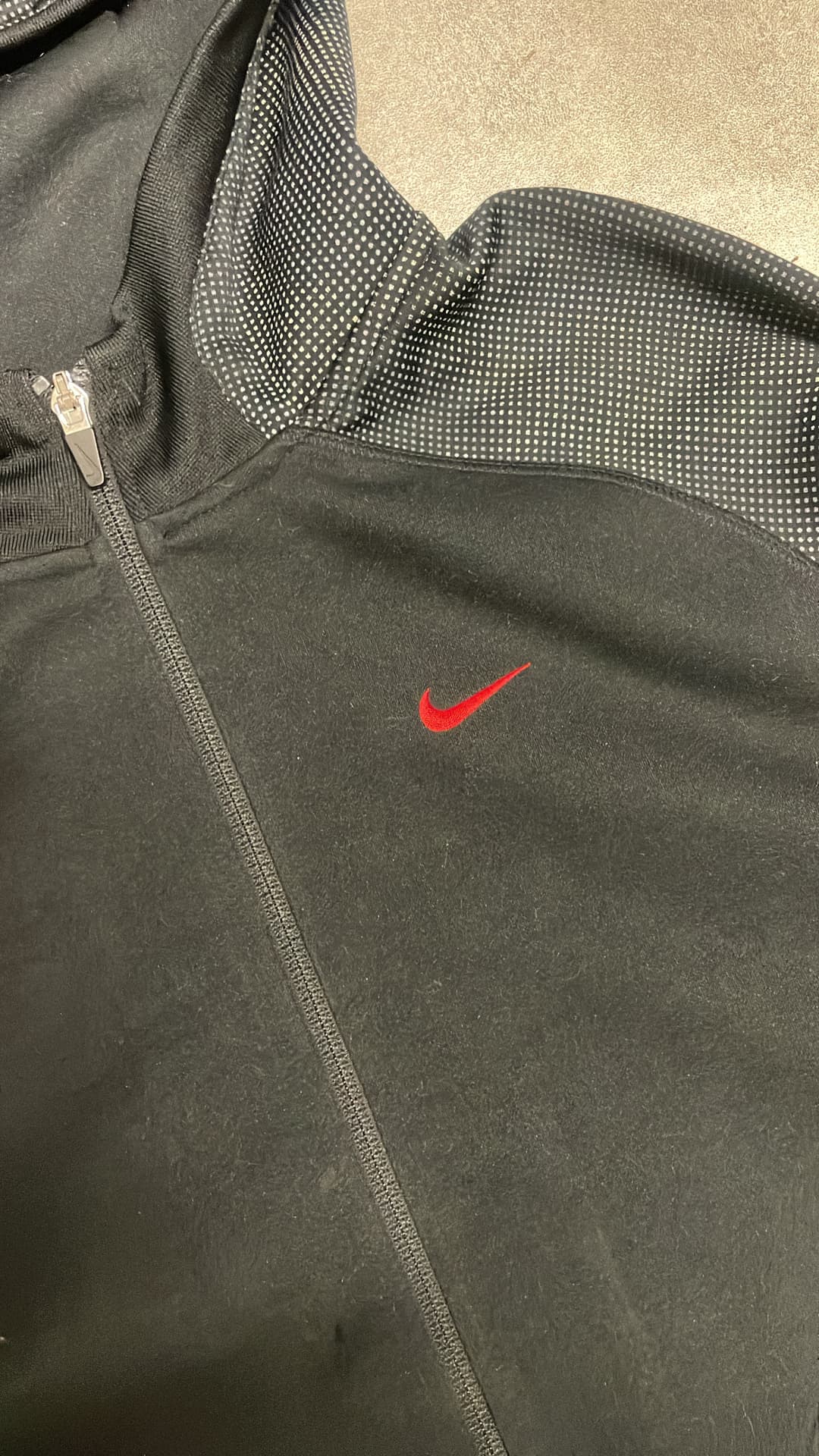 Nike Airmax LTD Jacket Black/Red — 3