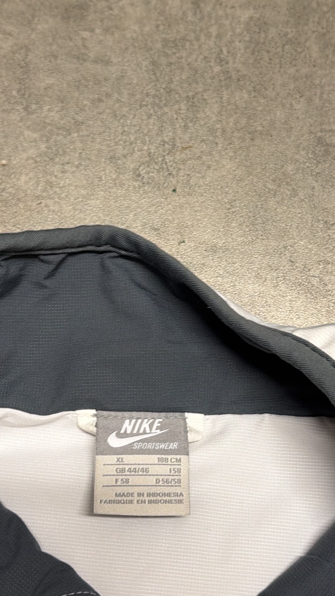 Nike Air Trackjacket Whitz/Grey — 8