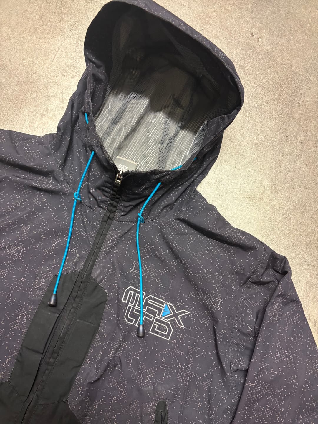 Nike Airmax LTD Windbreaker Black — 2