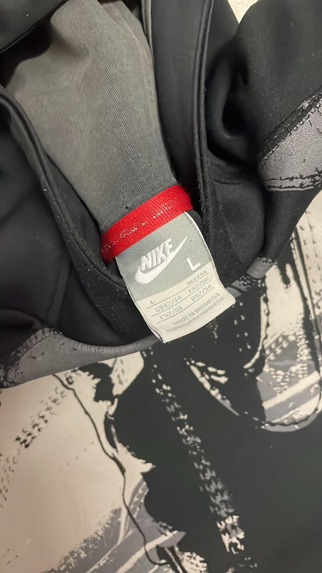 Nike Airmax LTD Hoodie Black/Red — 4