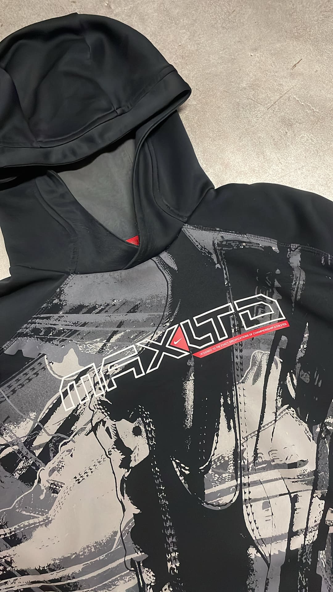 Nike Airmax LTD Hoodie Black/Red — 3