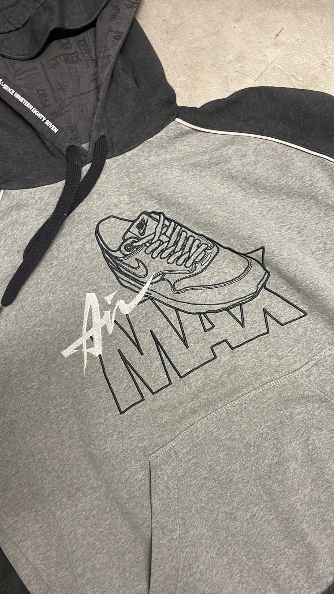 Nike Airmax Hoodie Grey — 4