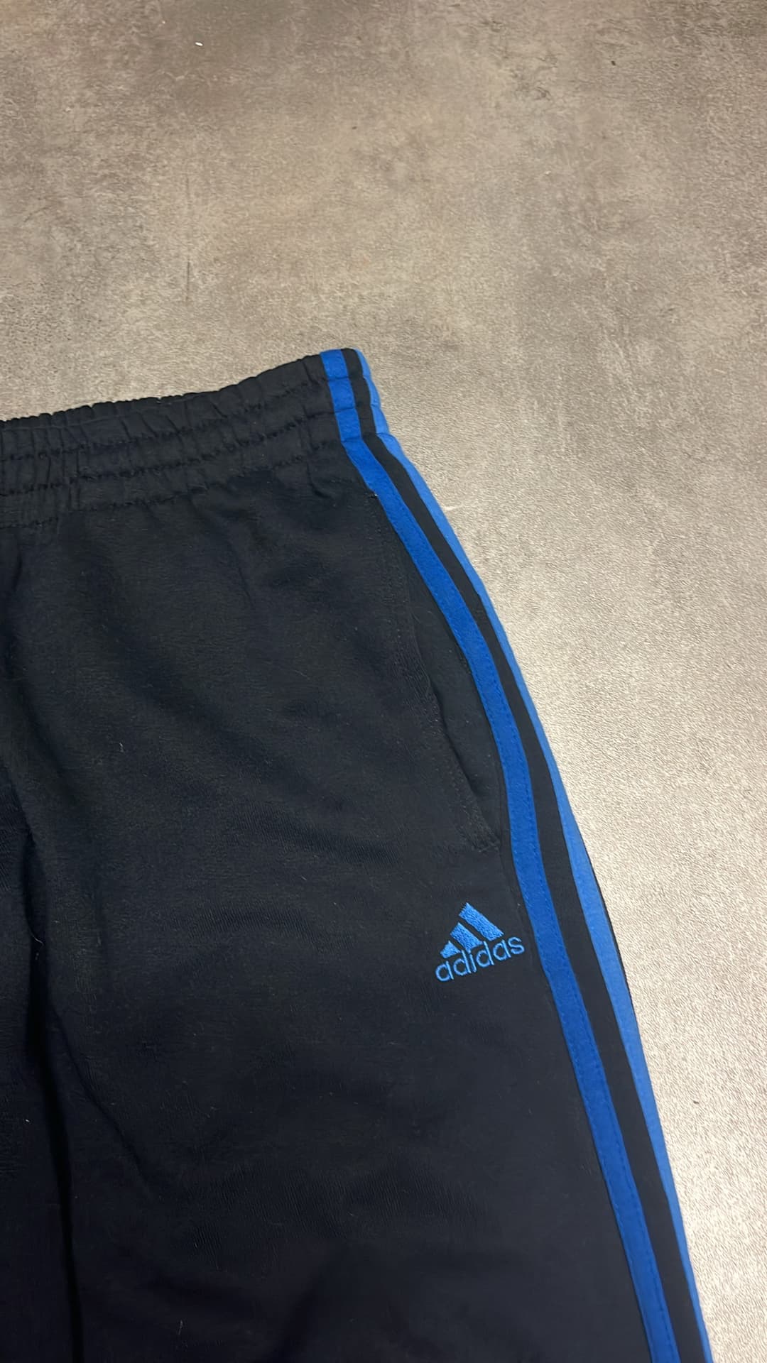 Adidas Essentials Jogger Black/Blue — 3