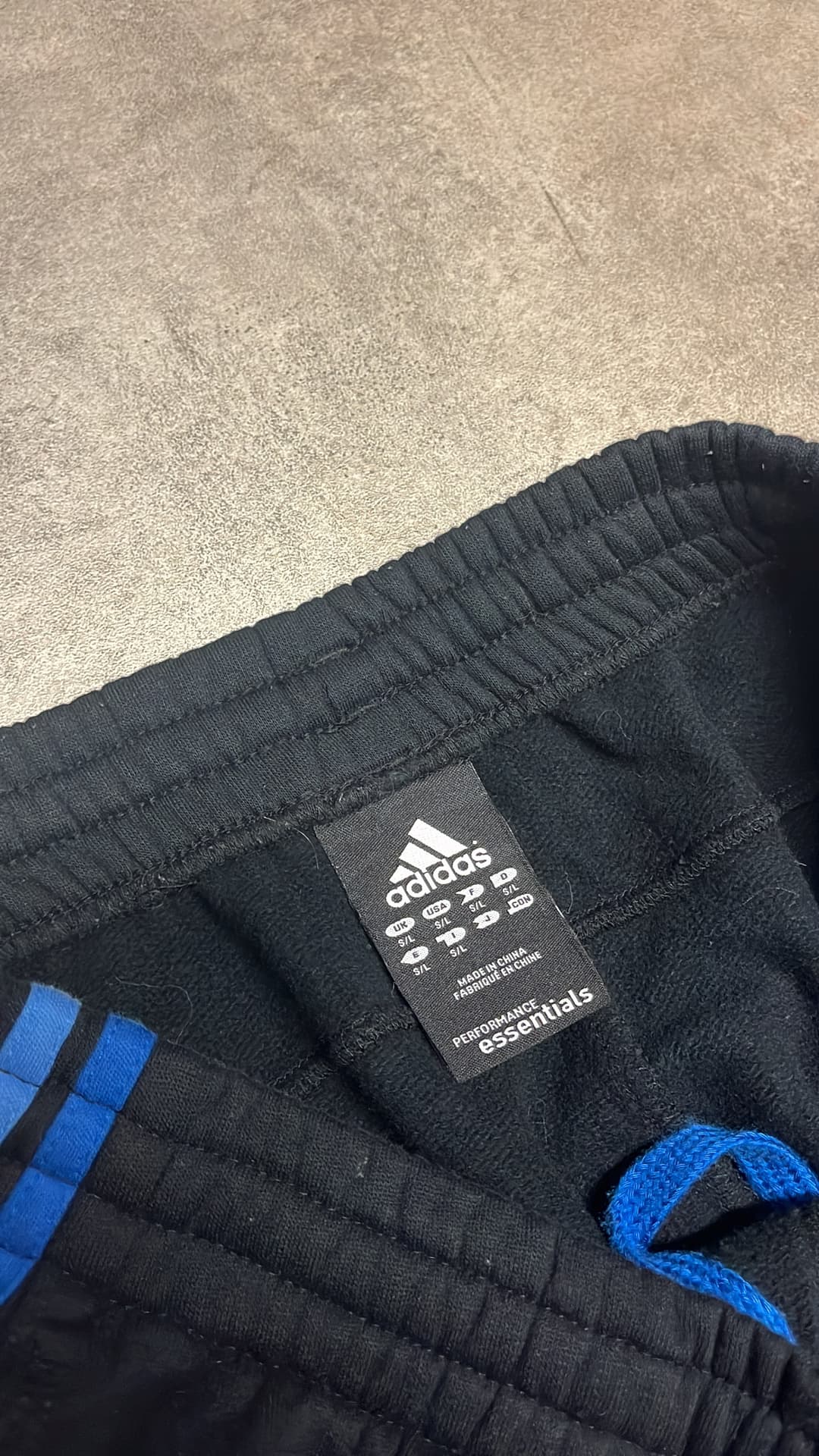 Adidas Essentials Jogger Black/Blue — 4