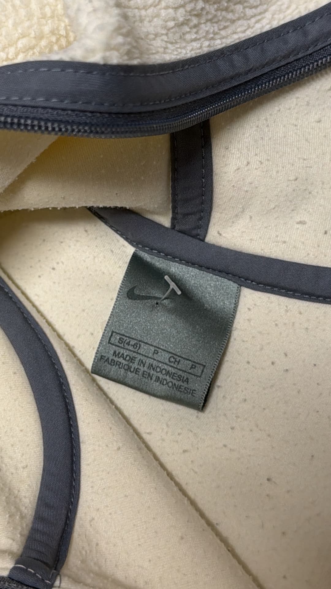 Nike 1/4 Zip Polar Cream — 5