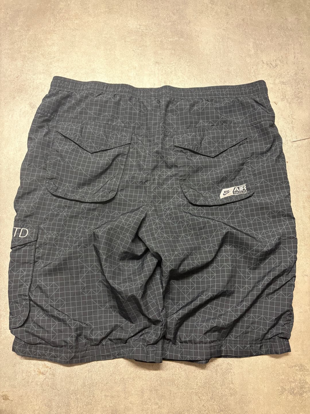 Nike Airmax LTD Shorts Grey — 3