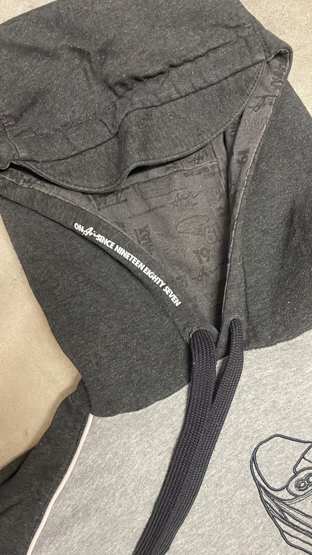 Nike Airmax Hoodie Grey — 5