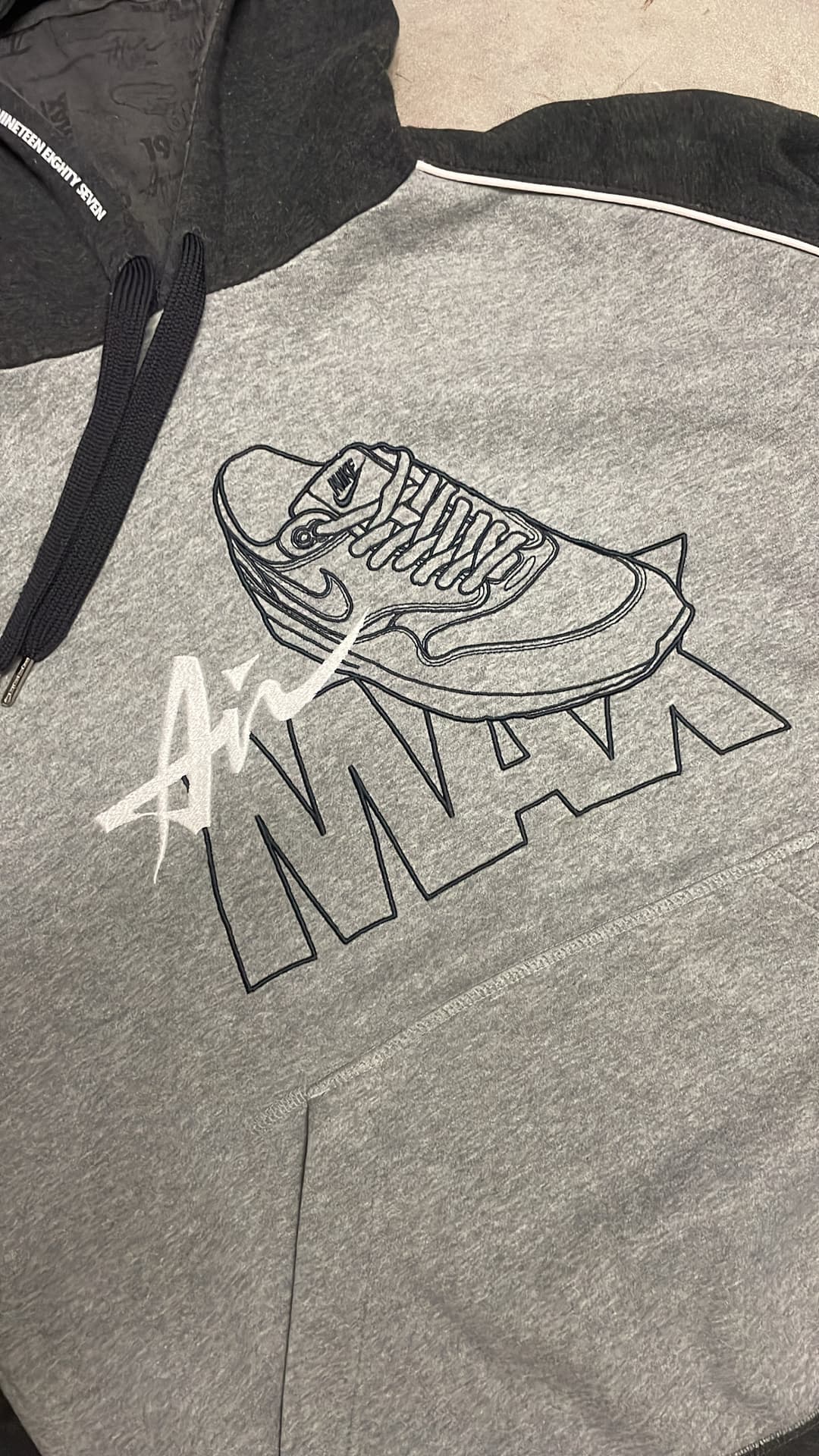 Nike Airmax Hoodie Grey — 4