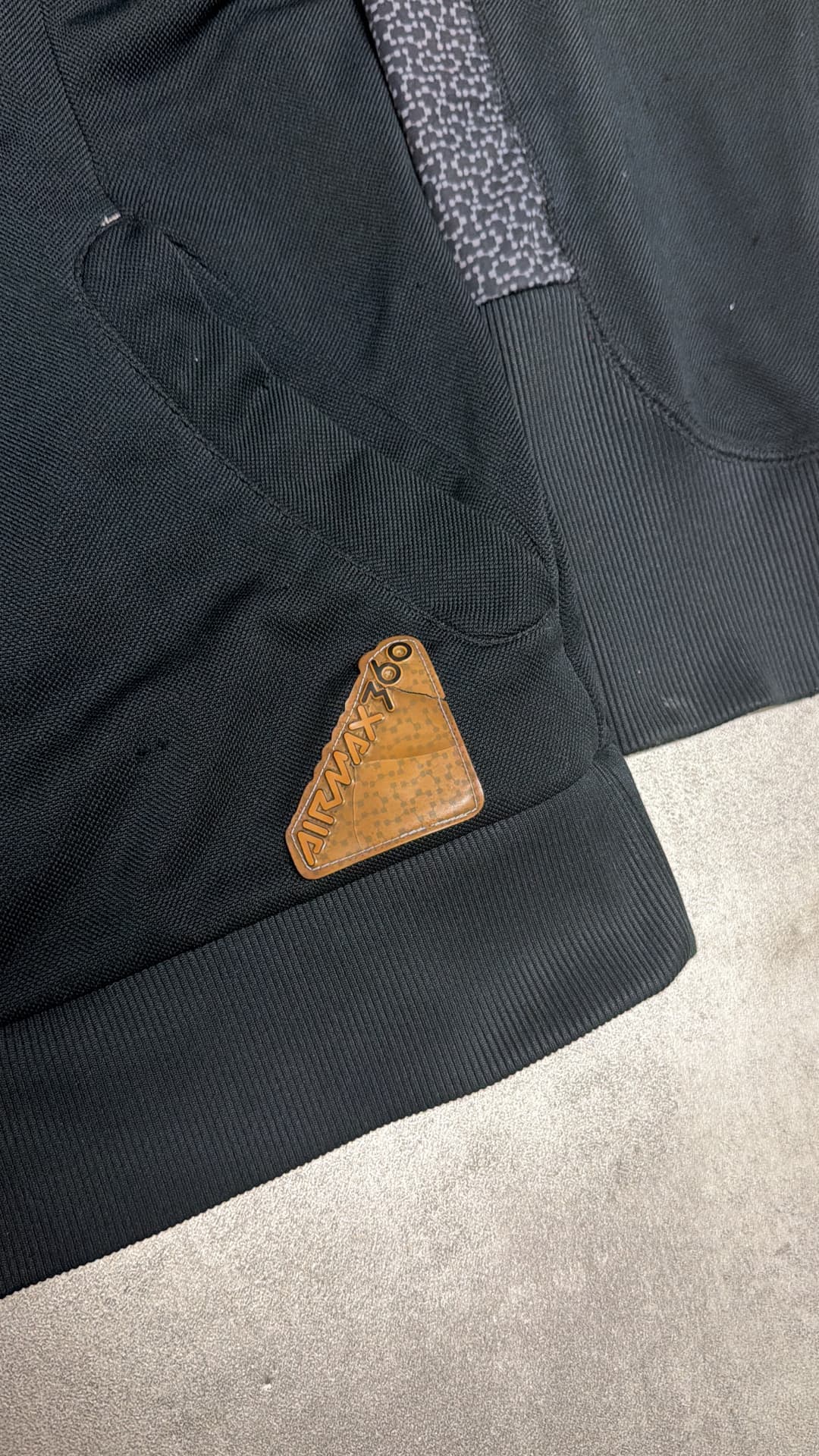Nike Airmax 360 Zip-Up Black — 5