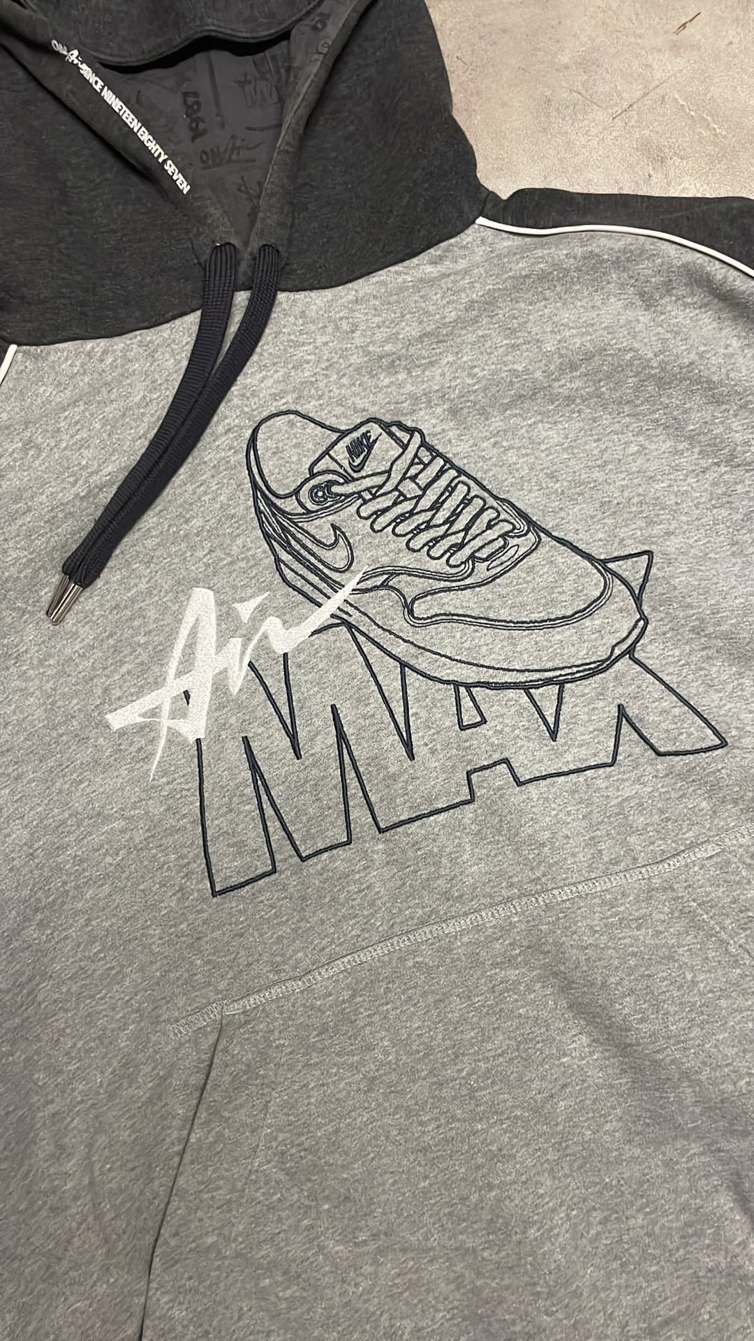 Nike Airmax Hoodie Grey — 4