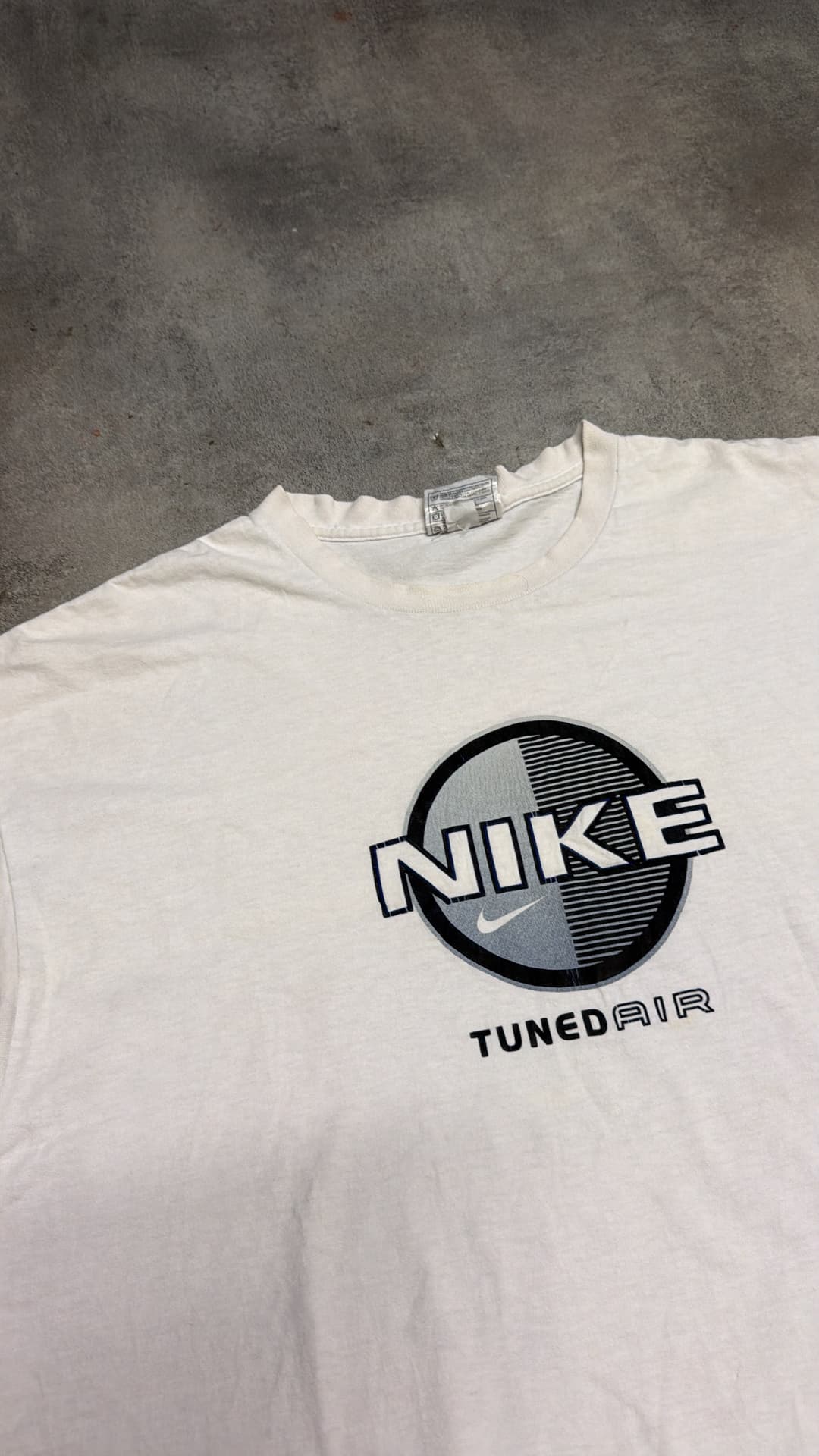 Nike Graphic T-Shirt White — 3
