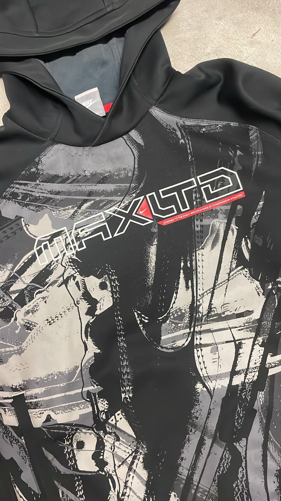 Nike Airmax LTD Hoodie Black — 3