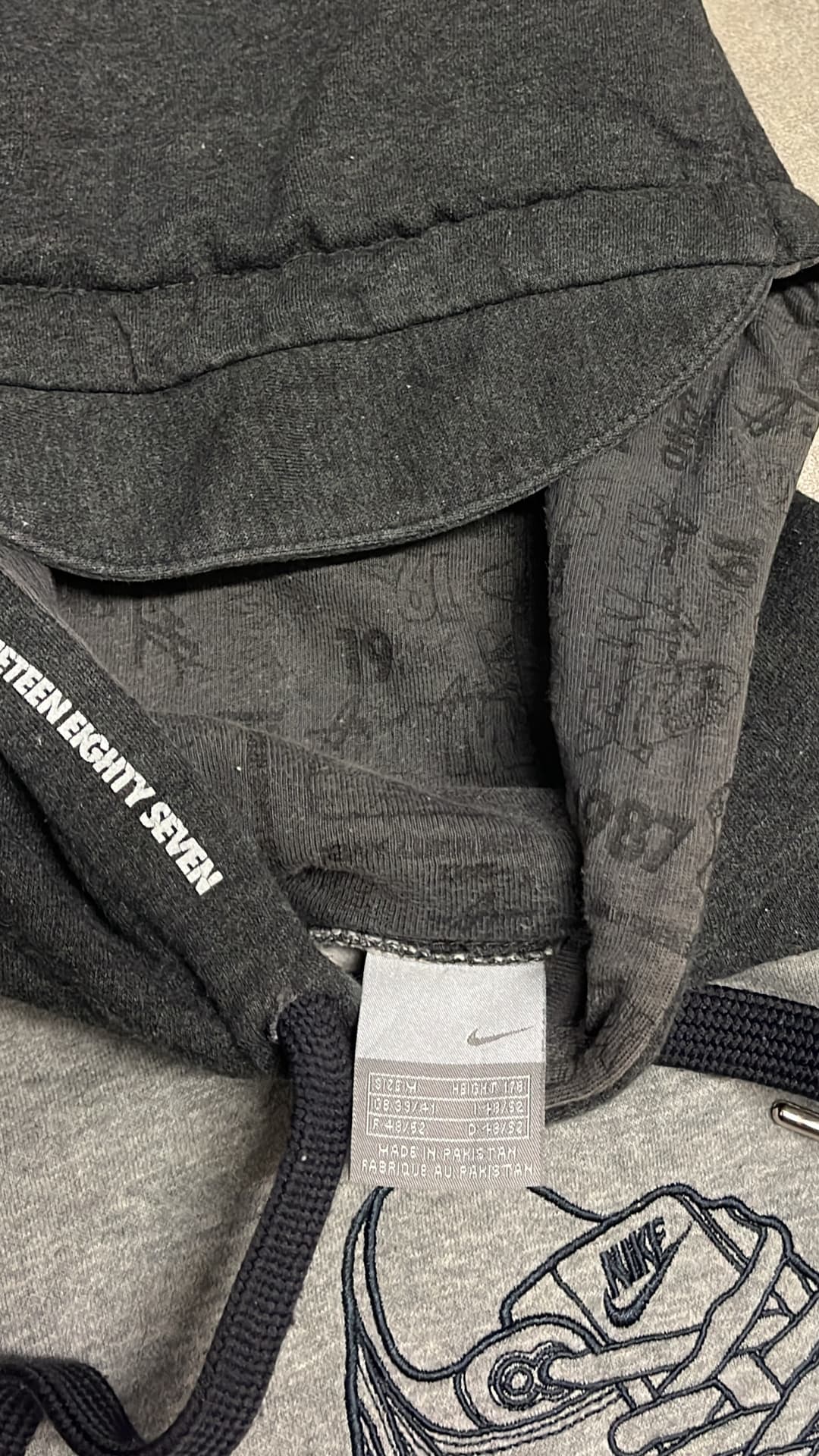 Nike Airmax Hoodie Grey/Black — 7