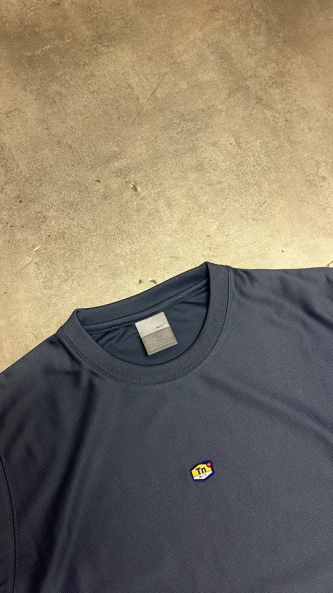 Nike TN-Tshirt Soundwave Grey — 3