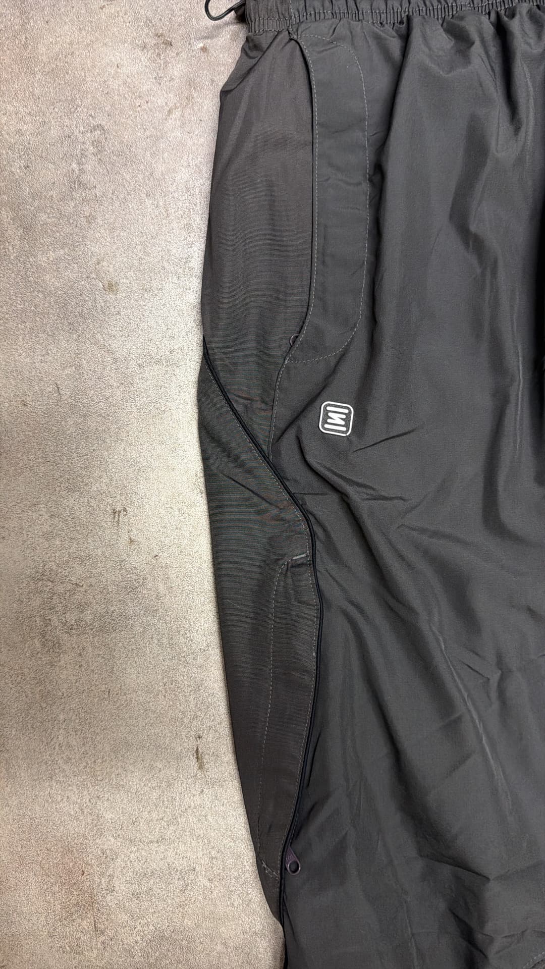 Nike Shox Trackpants Black/Grey — 3