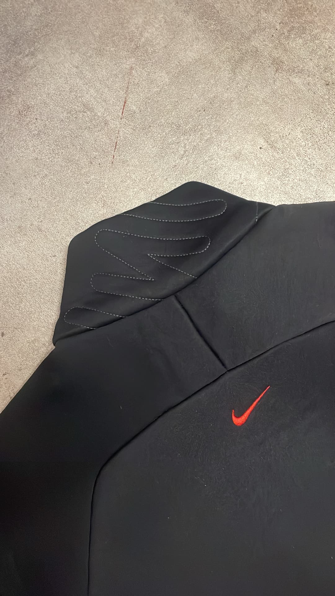 Nike Shox Neoprene-Zip W/O Hood Black/Red — 5
