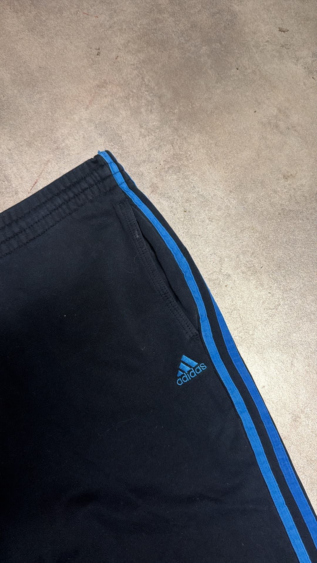 Adidas PE Jogger Black/Blue — 3