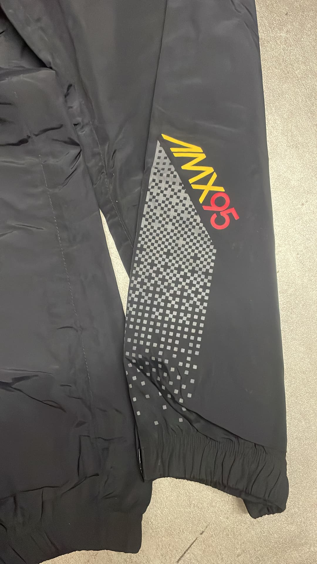 Nike Airmax 95 Trackpants Black — 3