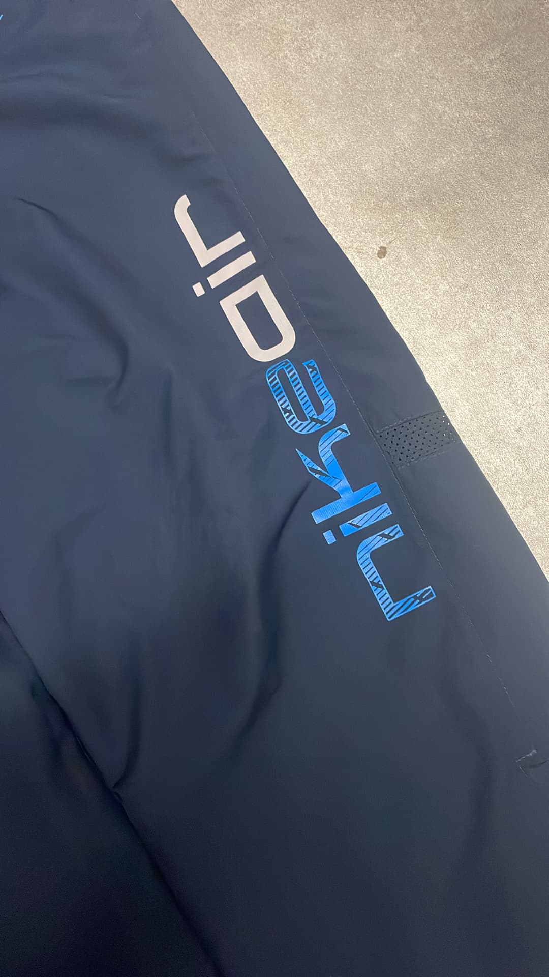 Nike Air Trackpants Navy — 3
