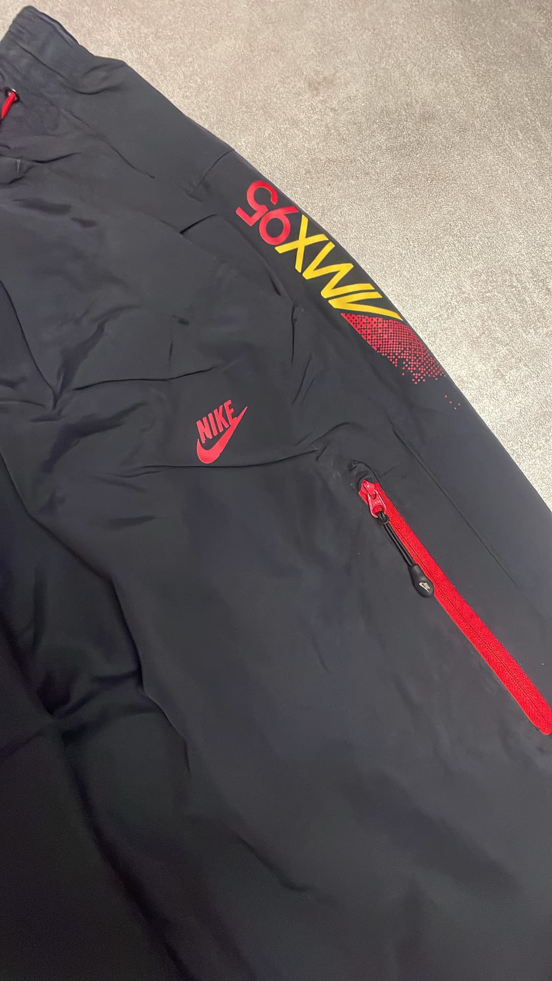 Nike Airmax 95 Trackpants Black — 3