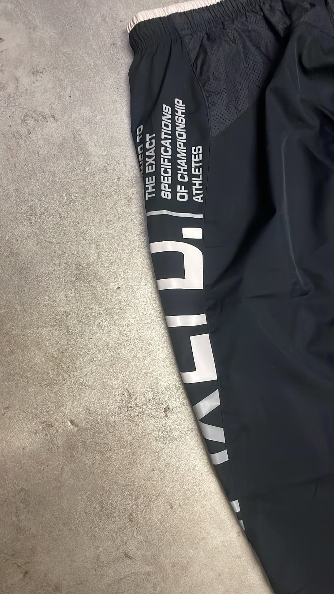 Nike Airmax Trackpants Black — 6