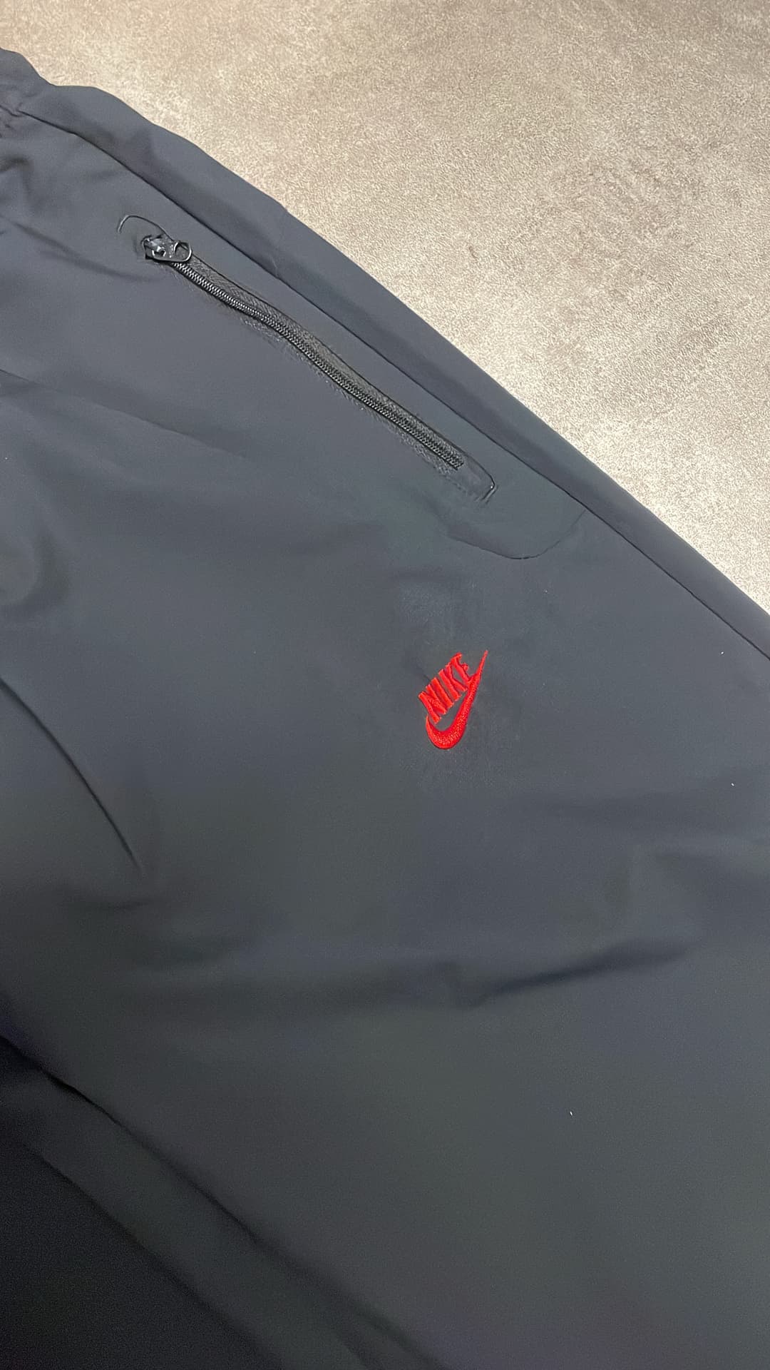 Nike Airmax LTD Trackpants Black/Red — 4