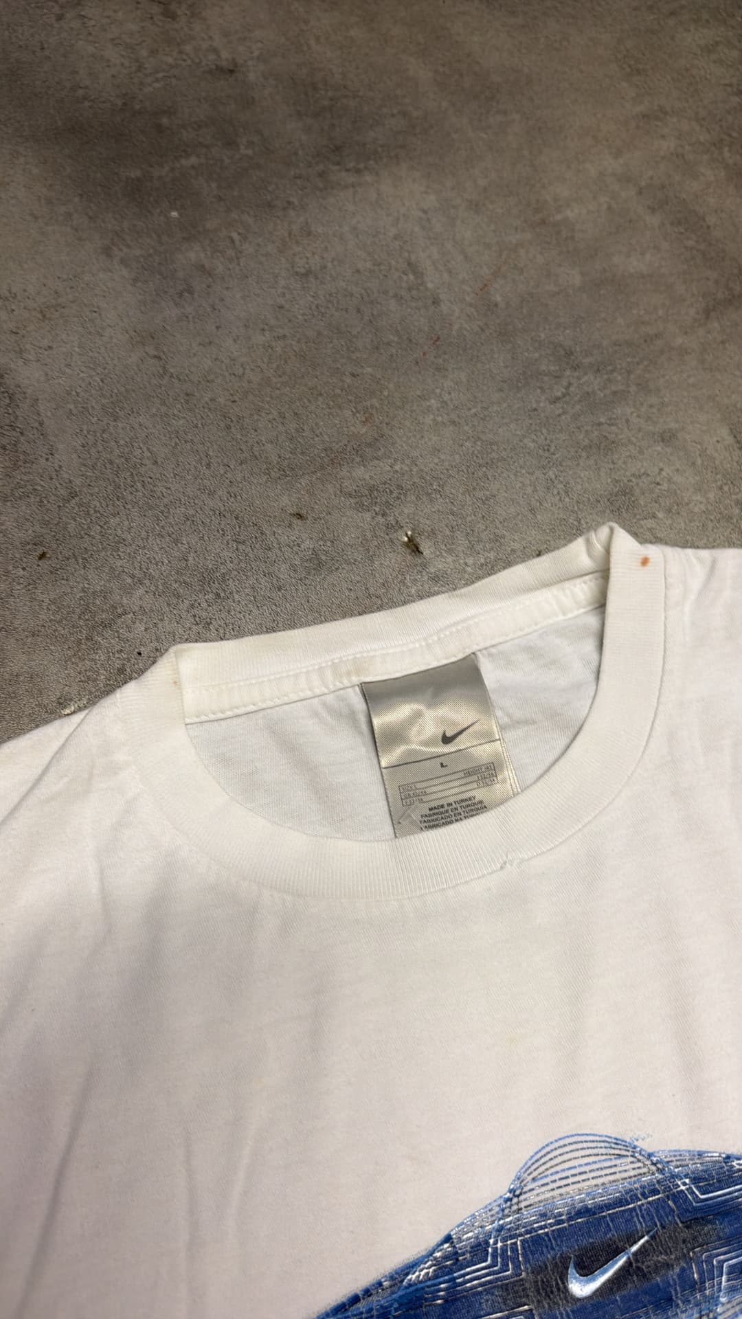 Nike Graphic T-Shirt White — 4