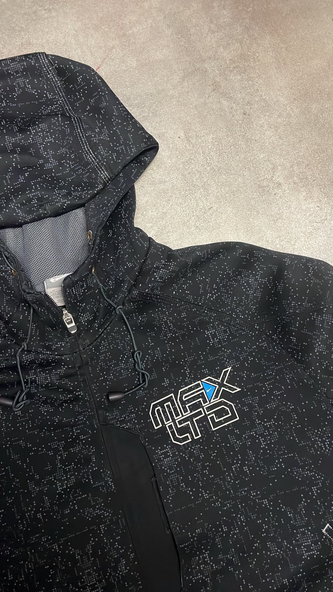 Nike Airmax LTD Zip-Up Black/Multi — 4