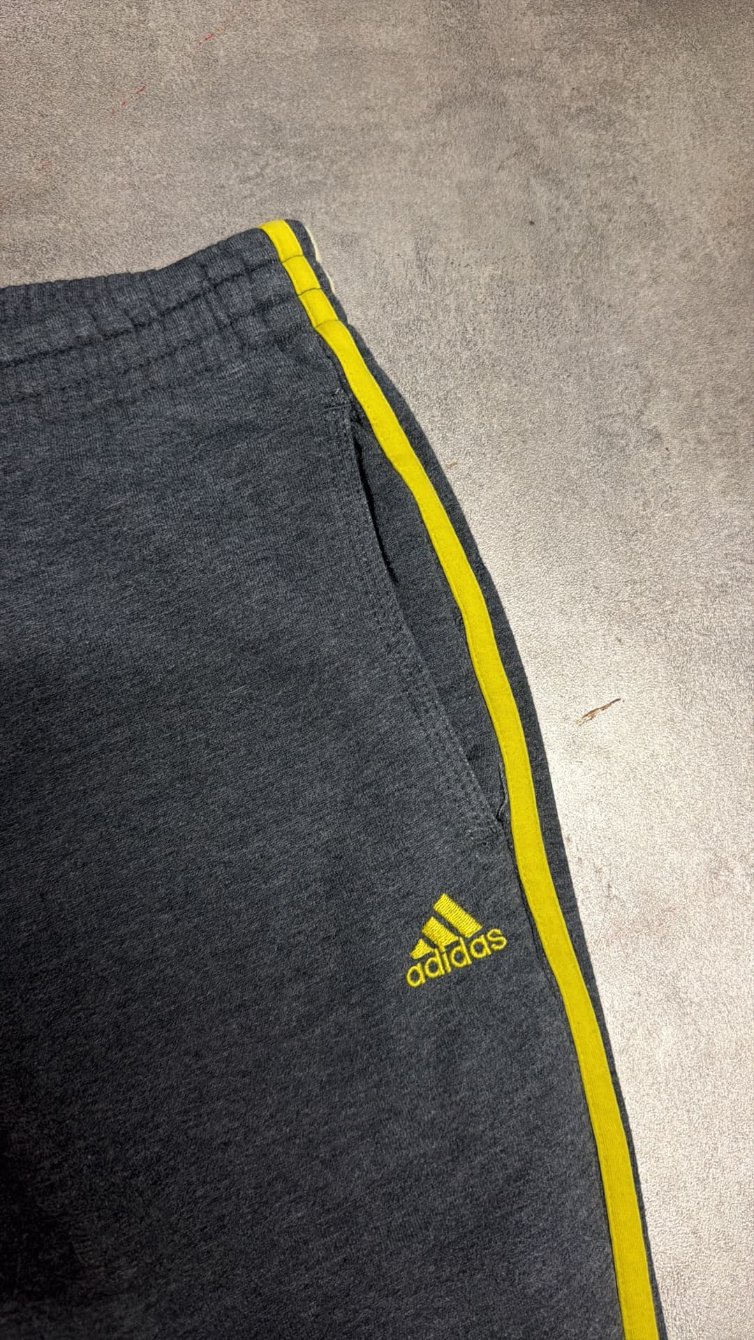 Adidas PE Jogger Grey/Yellow — 3