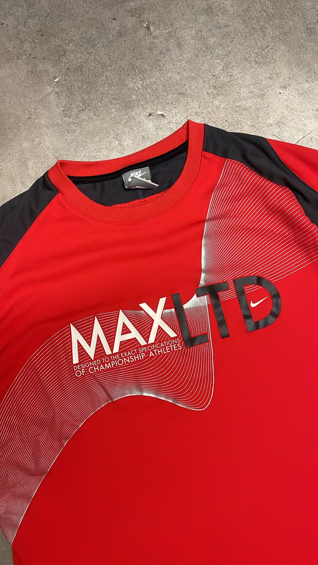 Nike Airmax LTD T-Shirt Red — 3