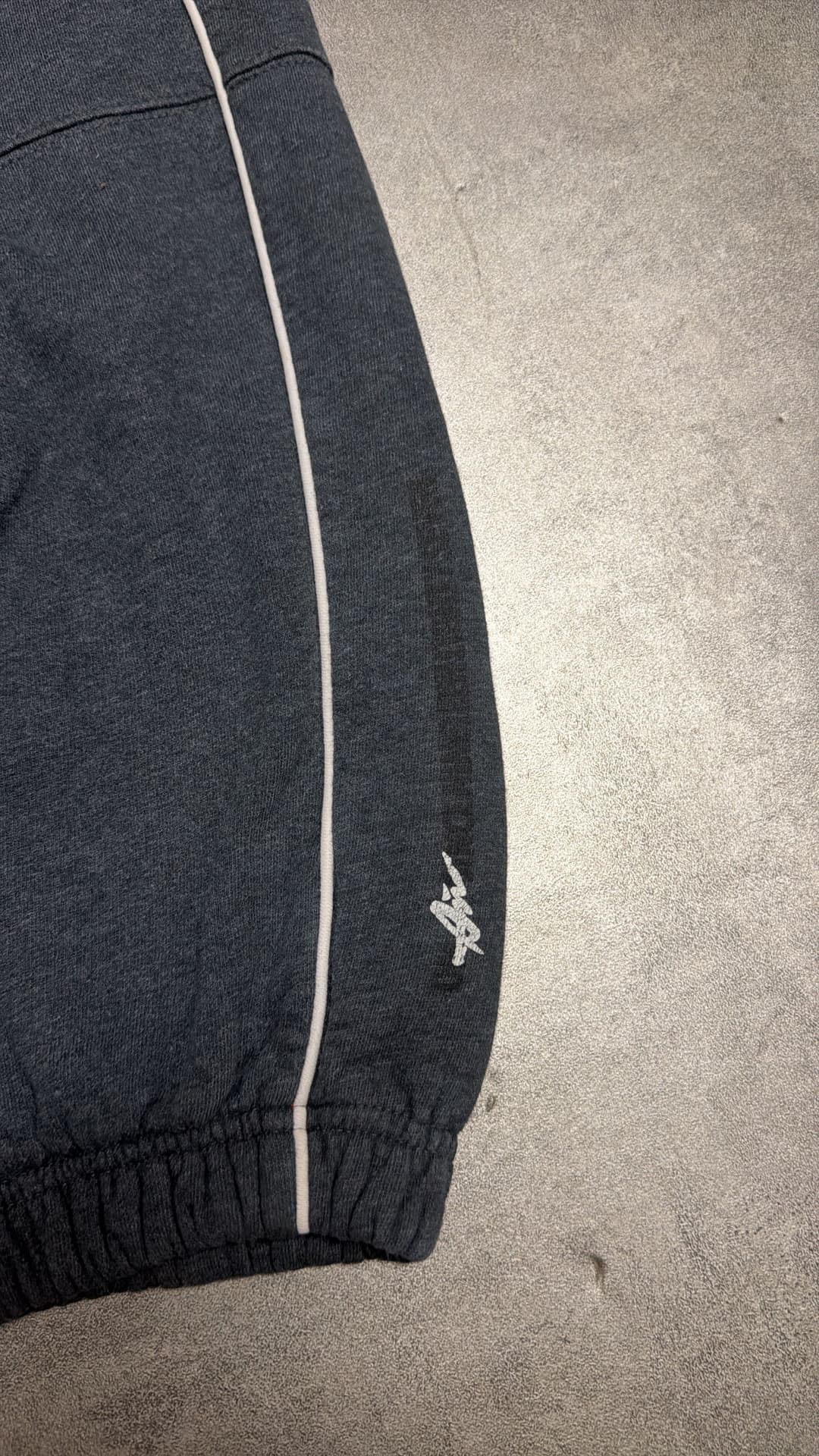 Nike AM Jogger Grey — 3