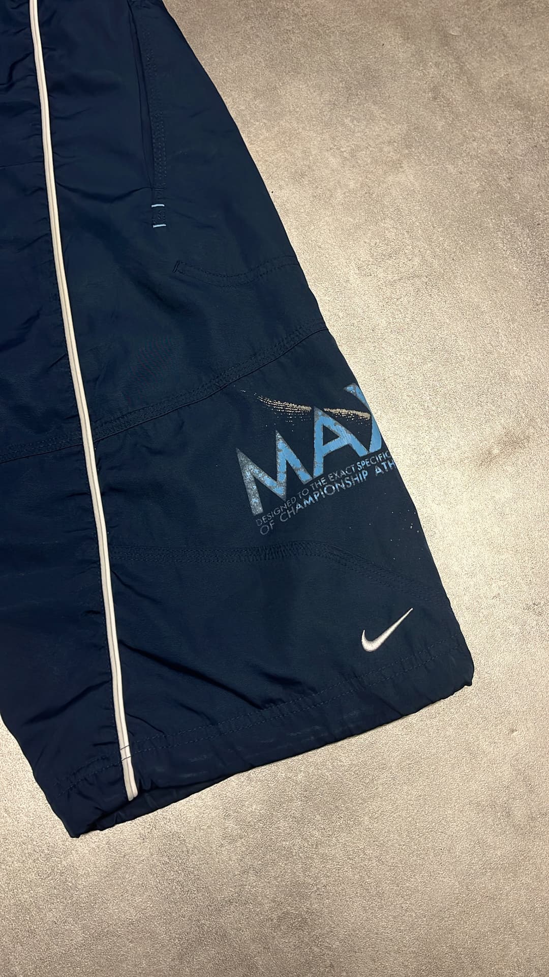Nike Airmax LTD Shorts Navy — 3