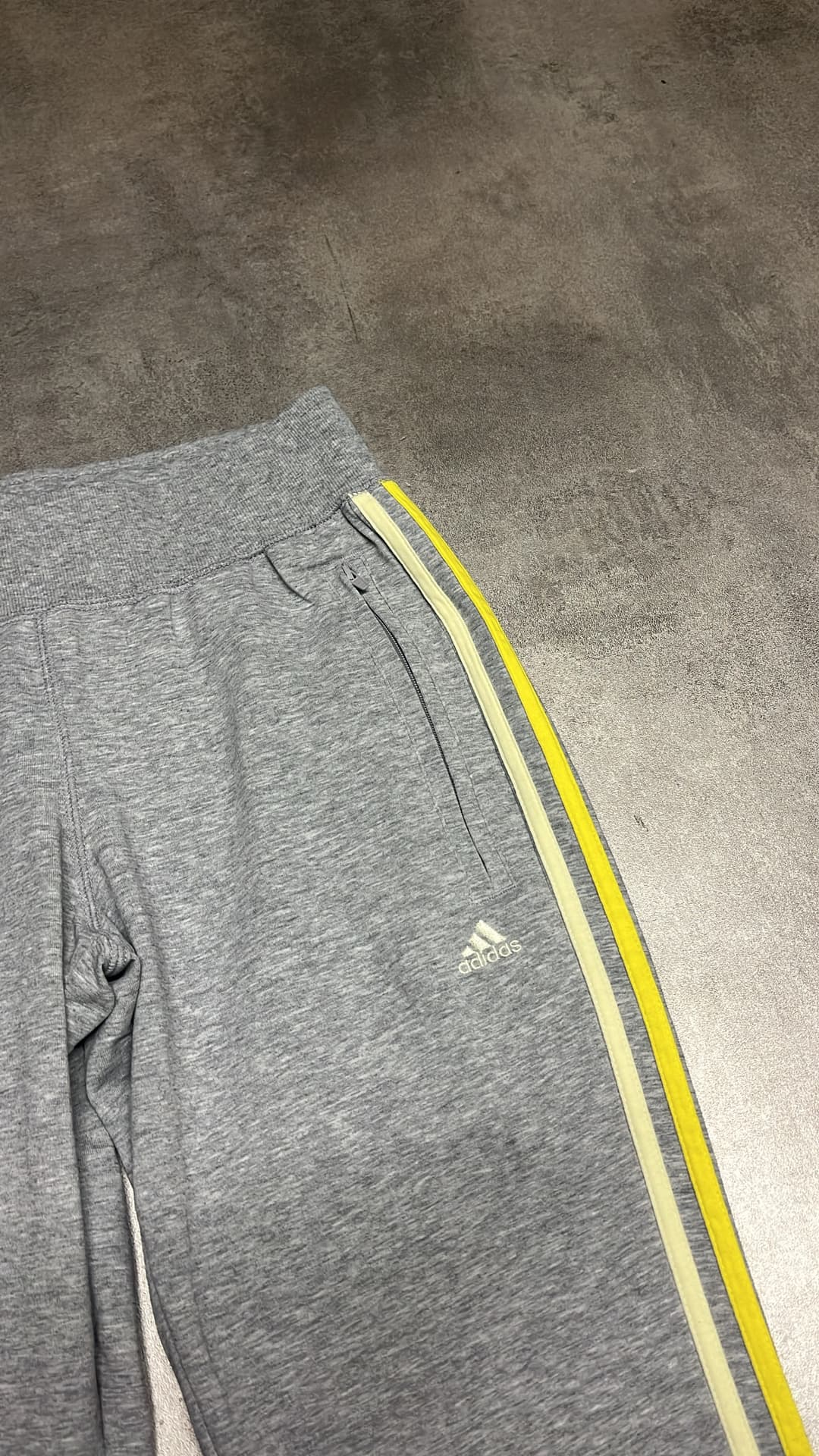 Adidas PE Jogger Grey/Yellow — 3