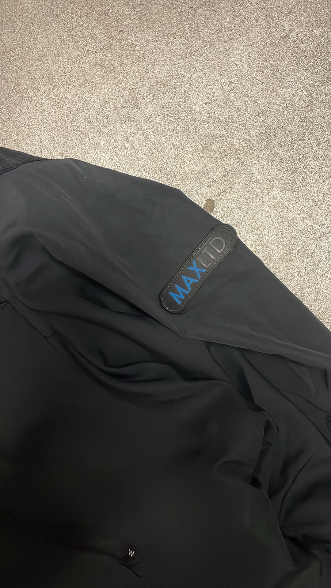 Nike Airmax LTD Windbreaker Black — 4