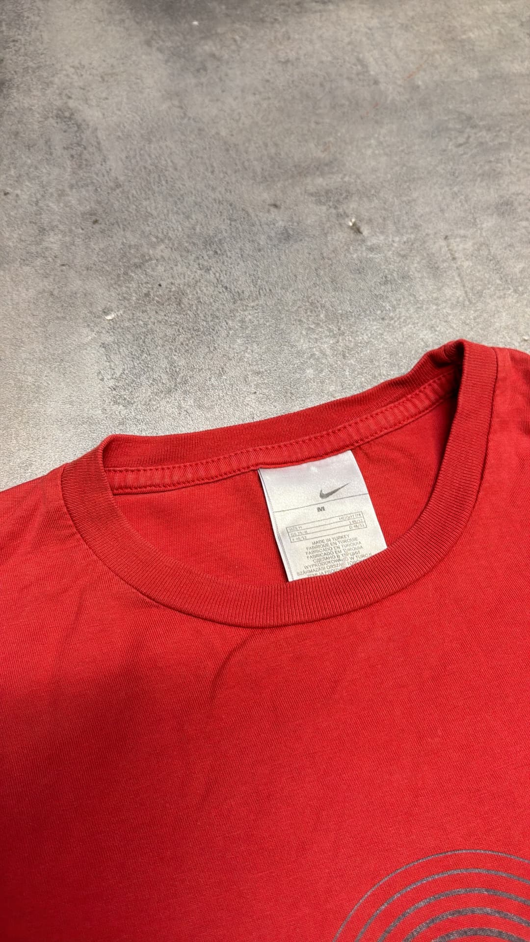 Nike Graphic T-Shirt Red — 4