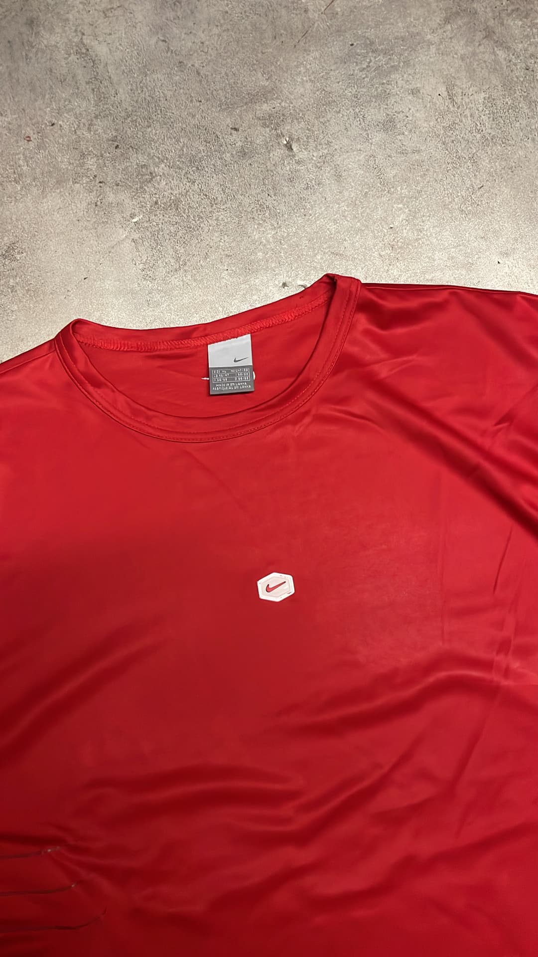 Nike Hex T-Shirt Red — 3