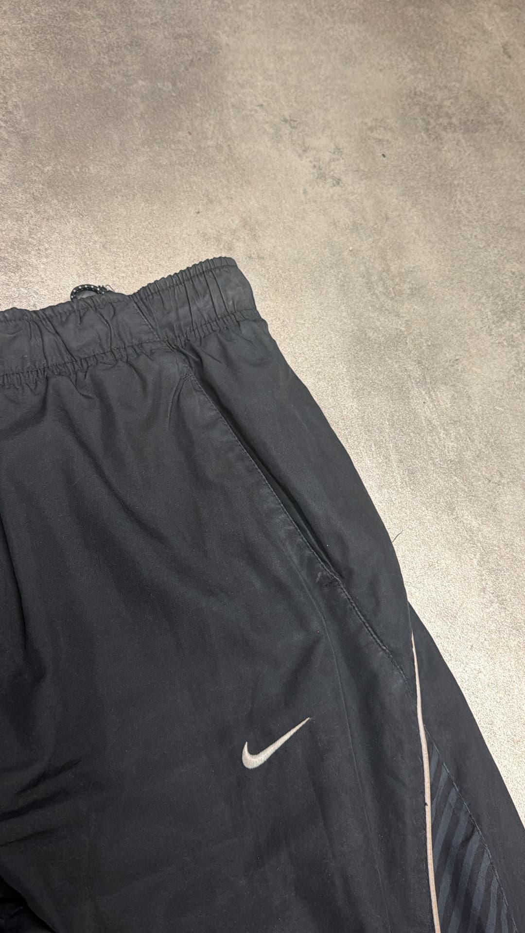 Nike Airmax 360 Trackpants Black — 3